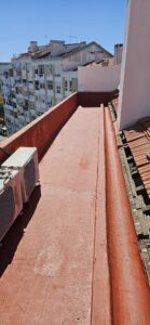 Impermeabilização de caleiras para prevenção de infiltrações