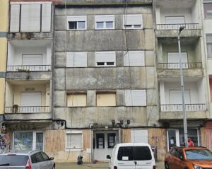 Pintura de fachadas de prédio com acesso por corda